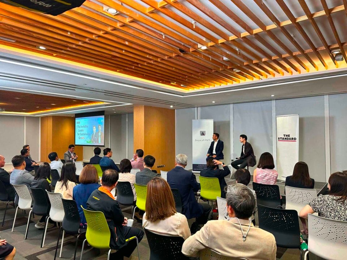 Key Highlights บทสัมภาษณ์ เคน นครินทร์ THE STANDARD จากงาน Director Brief: The Invisible Leader for Sustainable Growth 6 IMG 0576